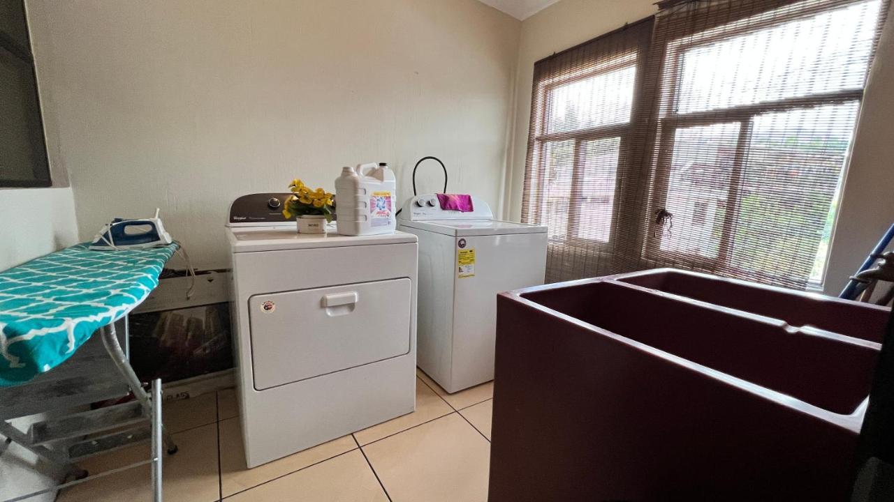 Апартаменти Amplio Apartamento, En Colonia Cerezos, Tercer Nivel Реталулеу Екстер'єр фото