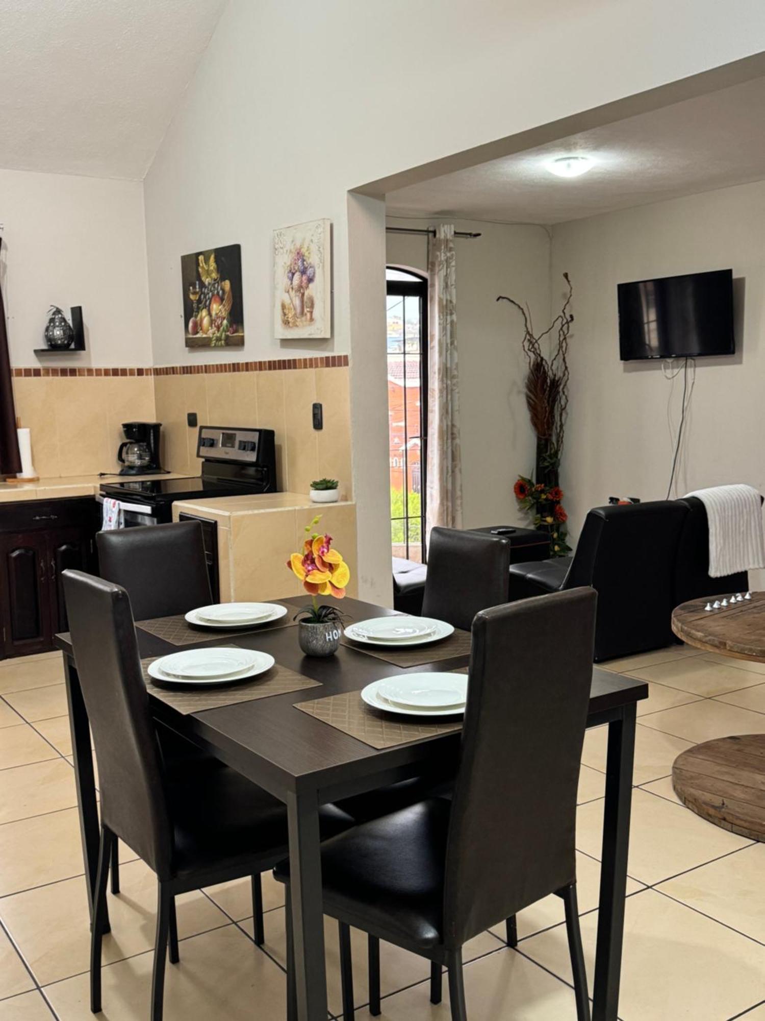 Апартаменти Amplio Apartamento, En Colonia Cerezos, Tercer Nivel Реталулеу Екстер'єр фото